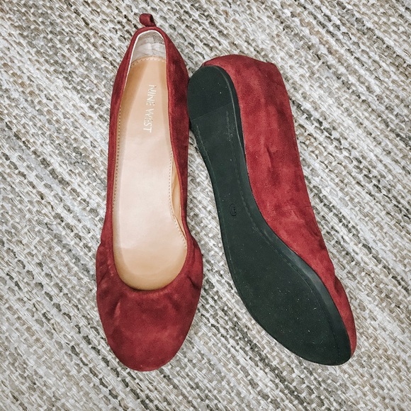 Nine West burgundy suede flats - Picture 4 of 4